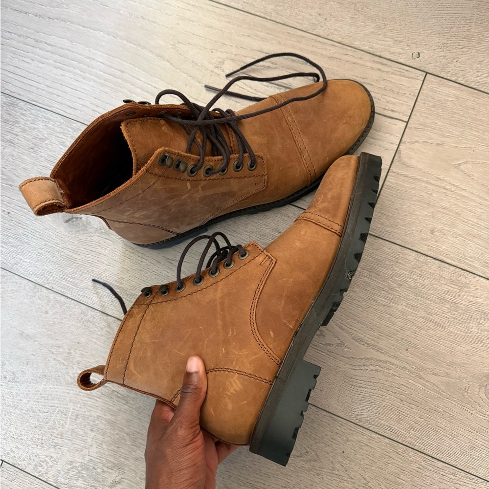 Men's Tan Leather Lace-Up Boots